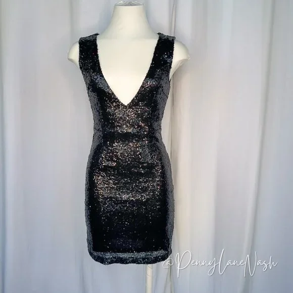 Tobi Gwyn Deep V Neck Sequin Bodycon Dress Black - Picture 3 of 11